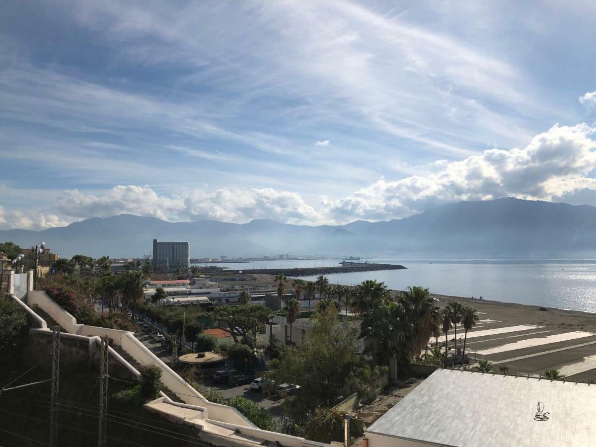 Light Blue - Apartment In The Middle Of Everything Torre Annunziata Buitenkant foto
